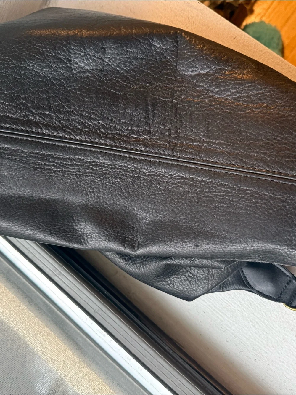 Parker Thatch Maurice Hobo - Black broken-in leather